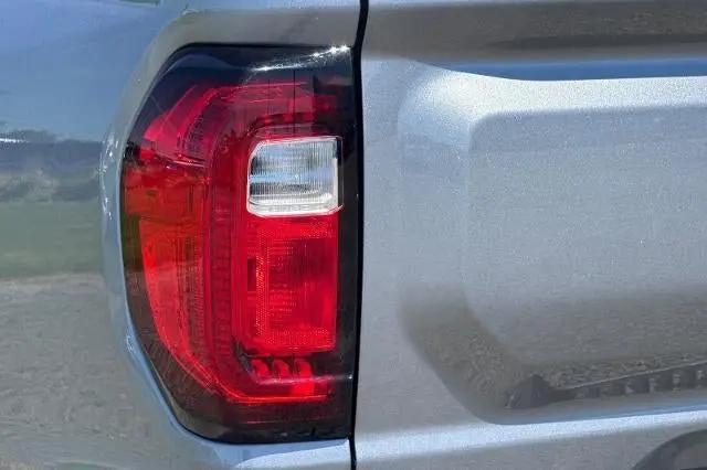 2023 GMC Canyon 2WD Crew Cab Short Box Elevation