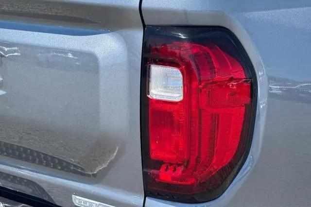 2023 GMC Canyon 2WD Crew Cab Short Box Elevation
