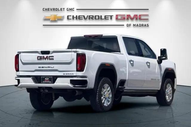 2022 GMC Sierra 3500HD 4WD Crew Cab Standard Bed Denali