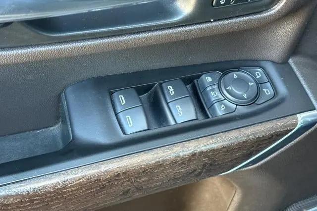 2022 GMC Sierra 3500HD 4WD Crew Cab Standard Bed Denali