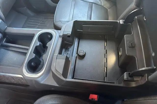 2022 GMC Sierra 3500HD 4WD Crew Cab Standard Bed Denali