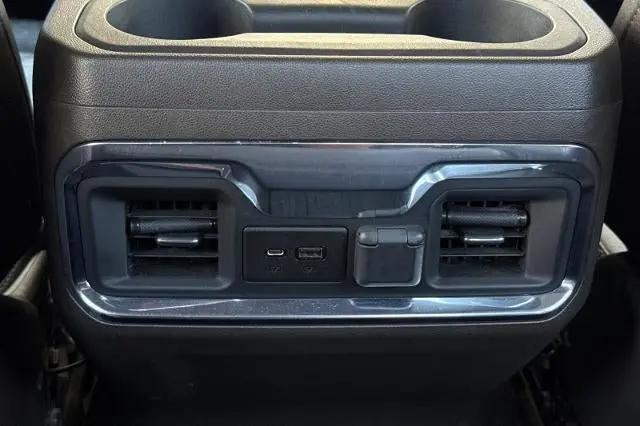 2022 GMC Sierra 3500HD 4WD Crew Cab Standard Bed Denali