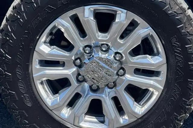 2022 GMC Sierra 3500HD 4WD Crew Cab Standard Bed Denali
