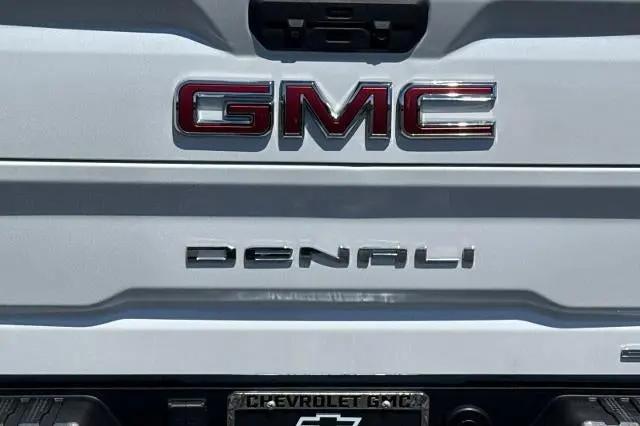 2022 GMC Sierra 3500HD 4WD Crew Cab Standard Bed Denali