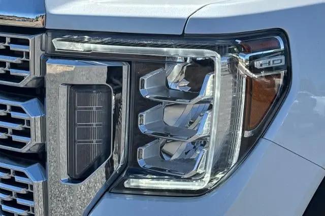 2022 GMC Sierra 3500HD 4WD Crew Cab Standard Bed Denali