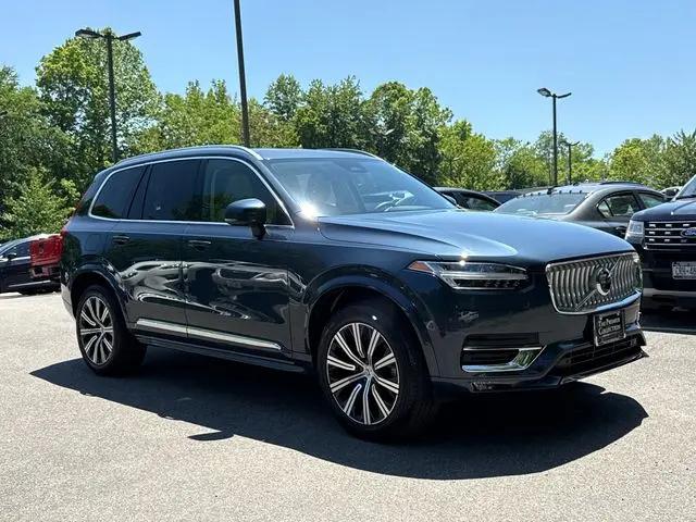 2025 Volvo XC90 B5 Core