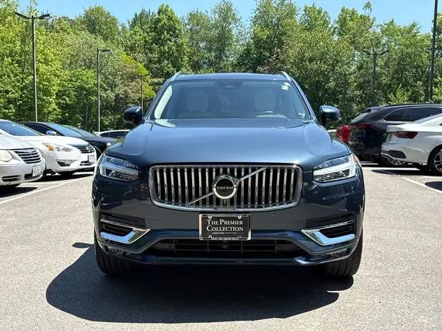 2025 Volvo XC90 B5 Core