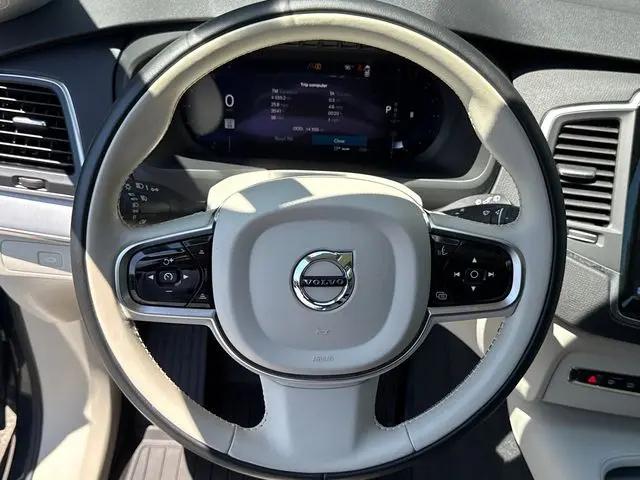 2025 Volvo XC90 B5 Core