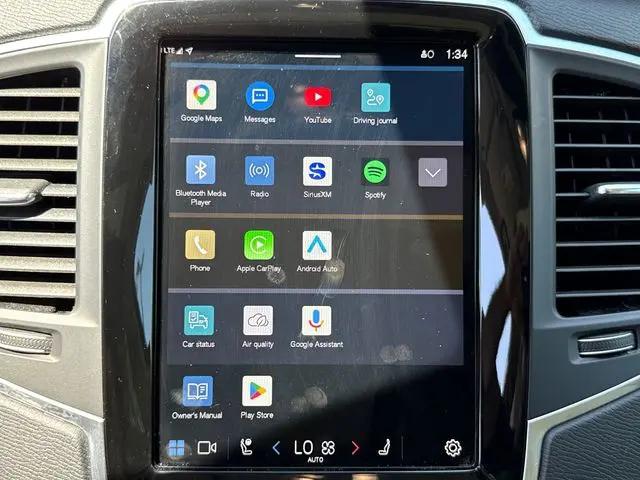 2025 Volvo XC90 B5 Core