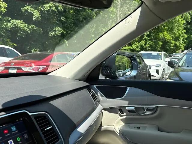 2025 Volvo XC90 B5 Core