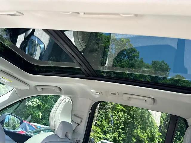 2025 Volvo XC90 B5 Core