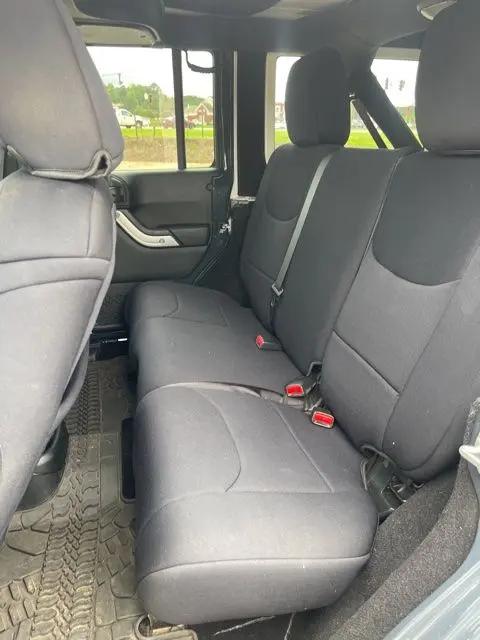 2017 Jeep Wrangler Unlimited Sahara 4x4
