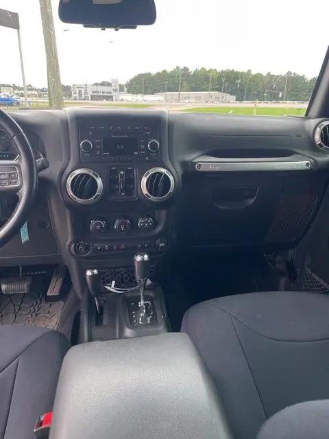 2017 Jeep Wrangler Unlimited Sahara 4x4