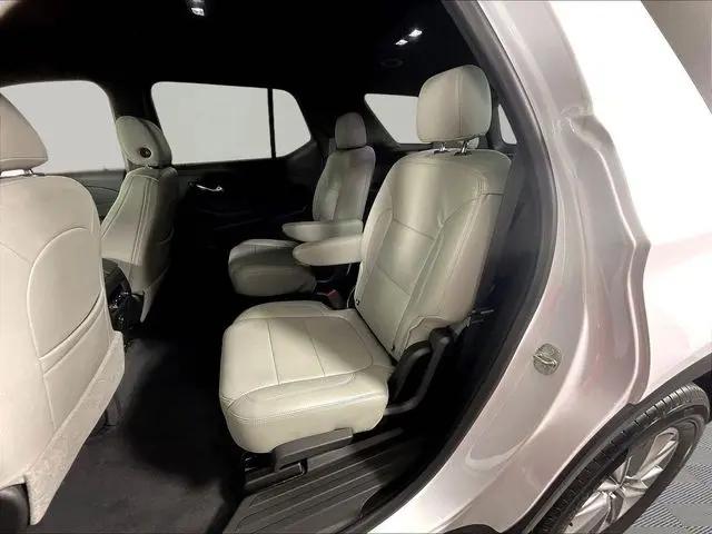 2022 Chevrolet Traverse FWD LT Cloth