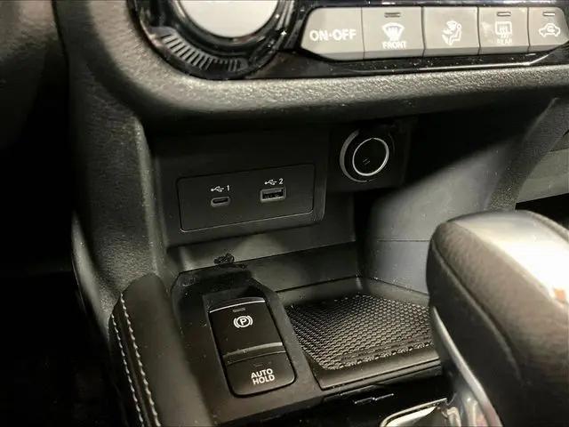 2023 Nissan Kicks SR Xtronic CVT