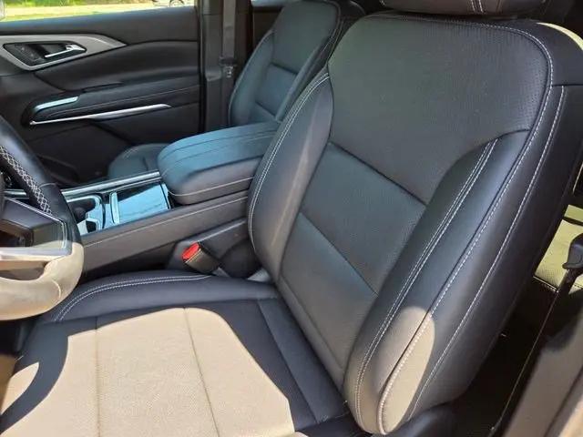 2024 Chevrolet Traverse AWD LT