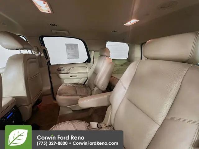 2010 Cadillac Escalade Standard
