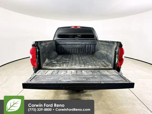2017 Toyota Tundra SR5 5.7L V8