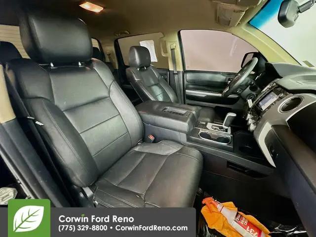 2017 Toyota Tundra SR5 5.7L V8