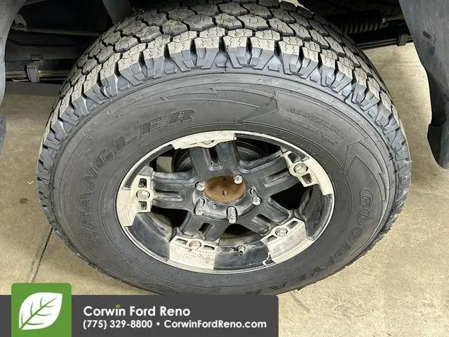 2017 Toyota Tundra SR5 5.7L V8