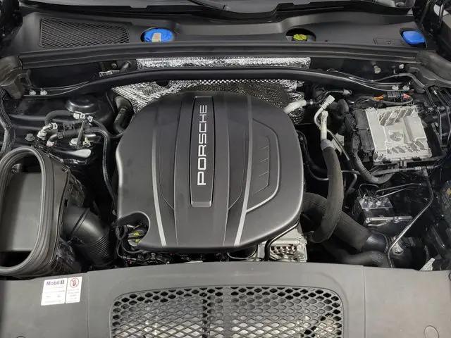 2021 Porsche Macan Macan
