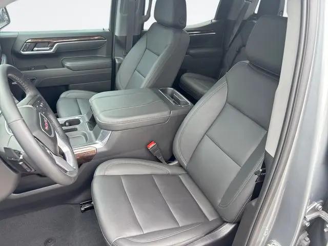 2025 GMC Sierra 1500 4WD Crew Cab Short Box Elevation with 3SB