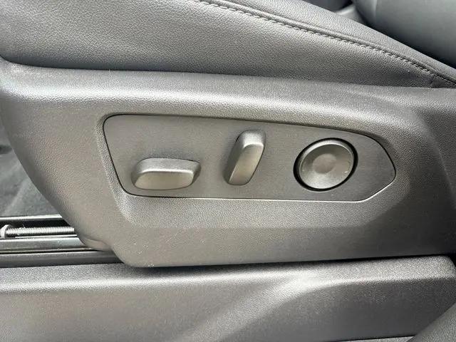 2025 GMC Sierra 1500 4WD Crew Cab Short Box Elevation with 3SB