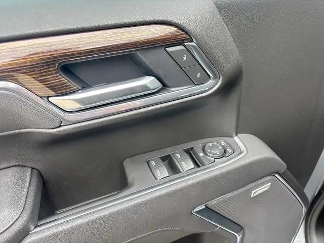 2025 GMC Sierra 1500 4WD Crew Cab Short Box Elevation with 3SB