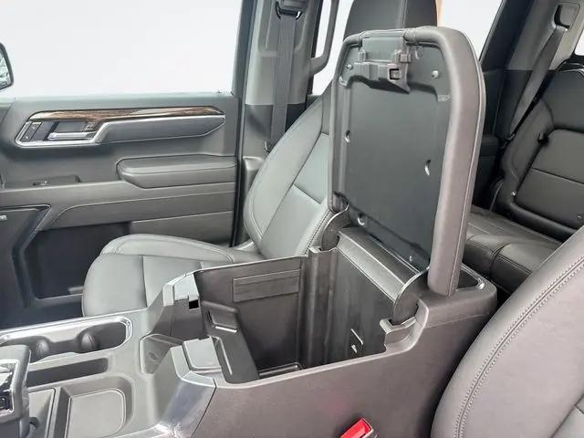 2025 GMC Sierra 1500 4WD Crew Cab Short Box Elevation with 3SB