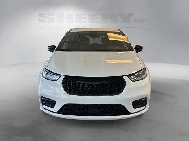 2024 Chrysler Pacifica Hybrid S Appearance Pkg