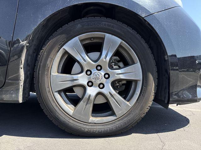 2017 Toyota Sienna SE 8 Passenger
