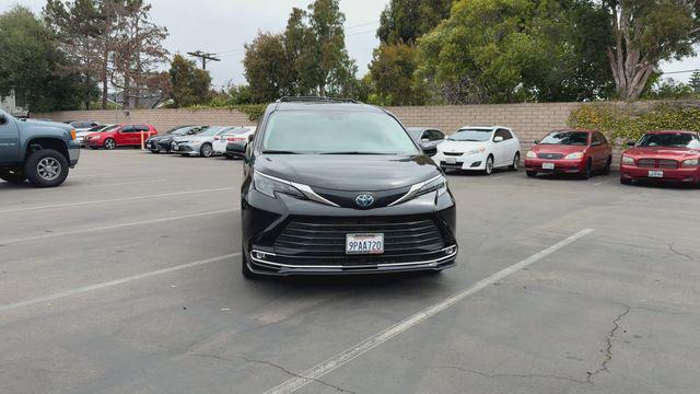 2024 Toyota Sienna XLE