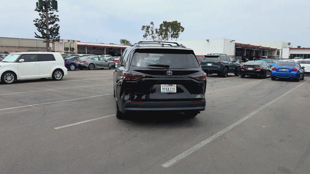 2024 Toyota Sienna XLE