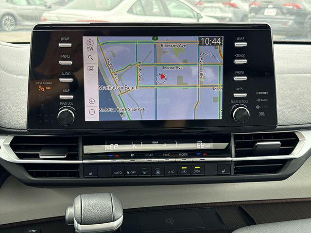2024 Toyota Sienna XLE