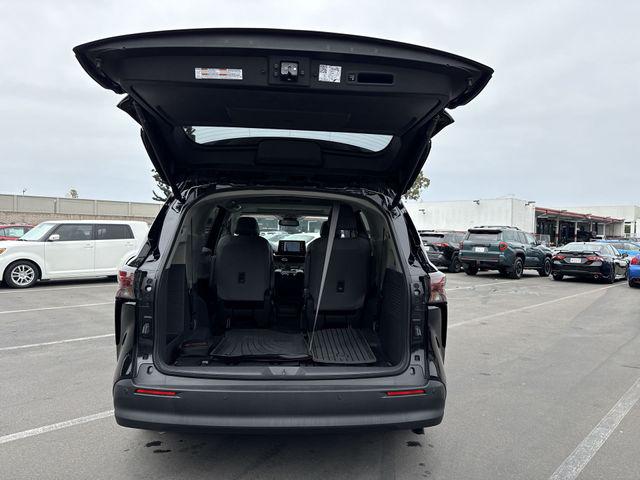 2024 Toyota Sienna XLE