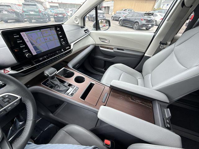 2024 Toyota Sienna XLE