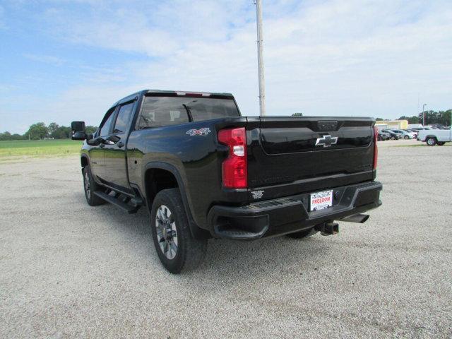 2022 Chevrolet Silverado 2500HD 4WD Crew Cab Standard Bed Custom