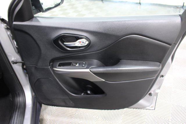 2022 Jeep Cherokee Latitude Lux 4x4