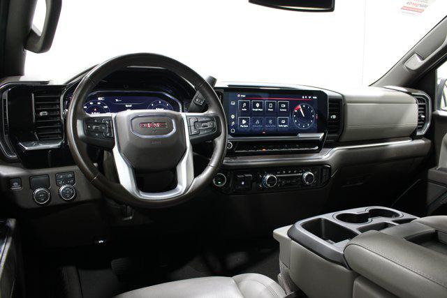 2025 GMC Sierra 1500 2WD Crew Cab Short Box SLT