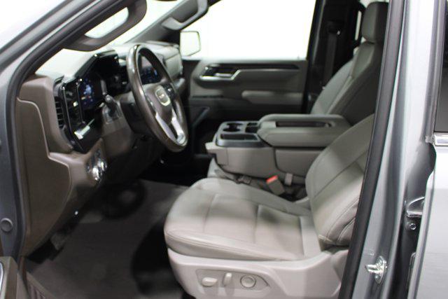 2025 GMC Sierra 1500 2WD Crew Cab Short Box SLT
