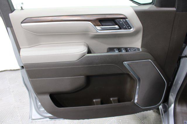 2025 GMC Sierra 1500 2WD Crew Cab Short Box SLT