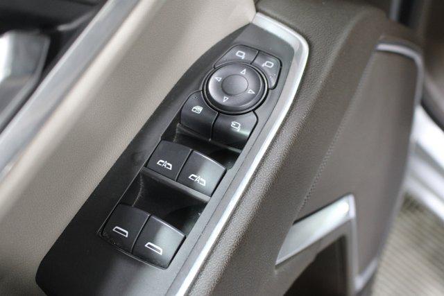 2025 GMC Sierra 1500 2WD Crew Cab Short Box SLT