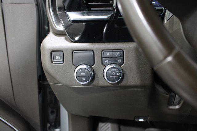 2025 GMC Sierra 1500 2WD Crew Cab Short Box SLT