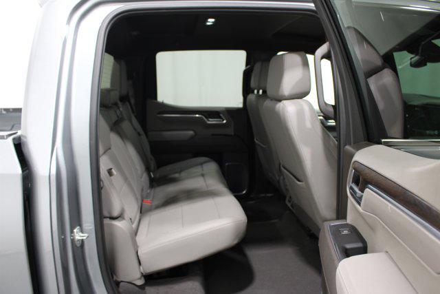 2025 GMC Sierra 1500 2WD Crew Cab Short Box SLT