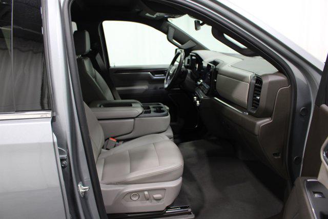 2025 GMC Sierra 1500 2WD Crew Cab Short Box SLT