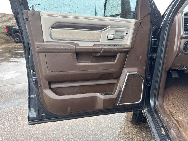 2026 Ram 3500 Laramie Mega Cab 4x4 6'4" Box