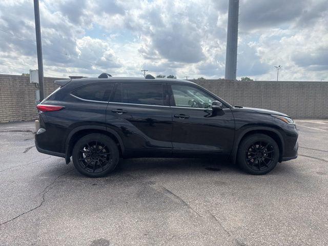 2022 Toyota Highlander Hybrid Limited