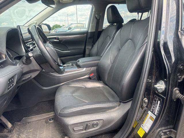 2022 Toyota Highlander Hybrid Limited