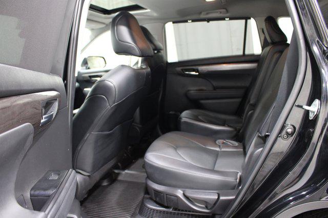 2022 Toyota Highlander Hybrid Limited