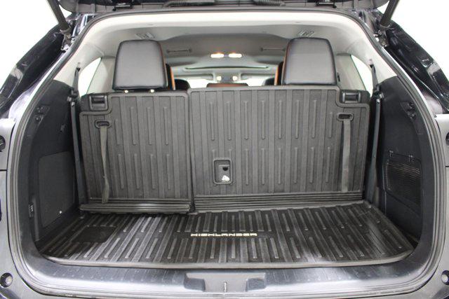 2022 Toyota Highlander Hybrid Limited